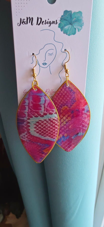 Snake print earring ( Pink) Medium