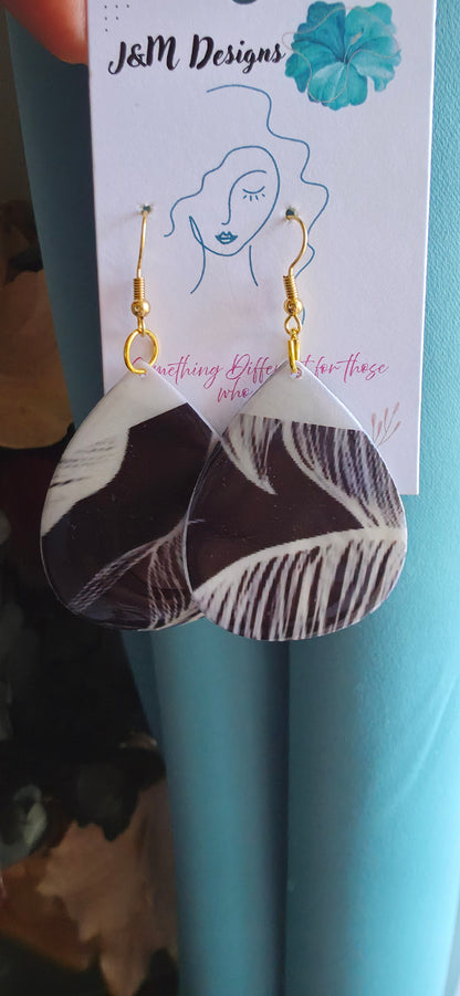Black & White Tear Drop Earring