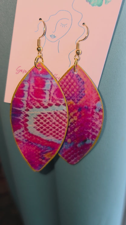 Snake print earring ( Pink) Medium